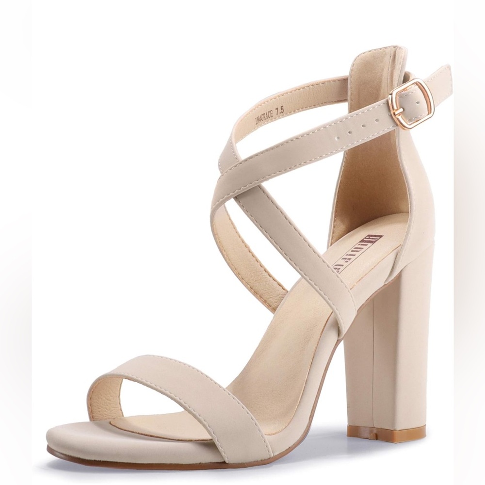 Women’s Heels - Picture 1 of 15